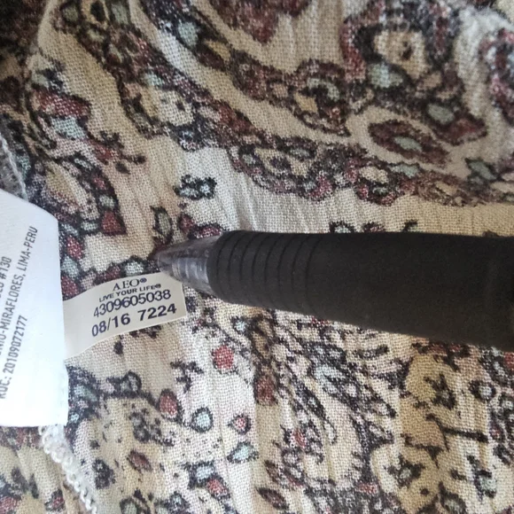 American Eagle Outfitters Boho Paisley Tie Front Blouse Top Peasant SZ M - Picture 11 of 11